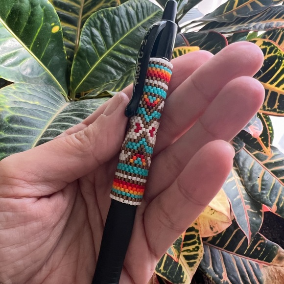 G2 handmade Two Hawks Beaded black Pen wrap pen included - Picture 1 of 2